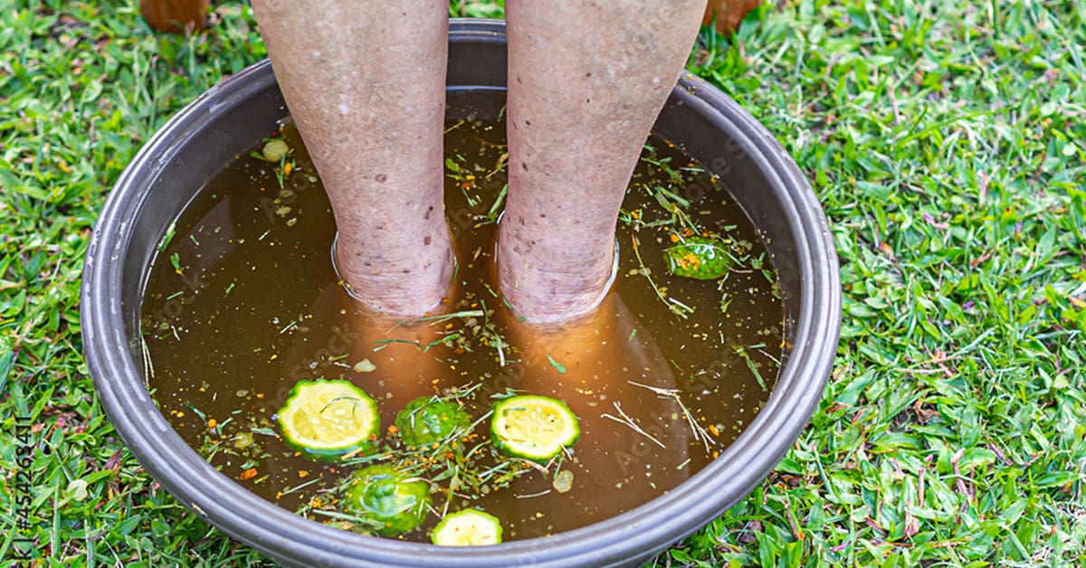 Feet in apple cider soak